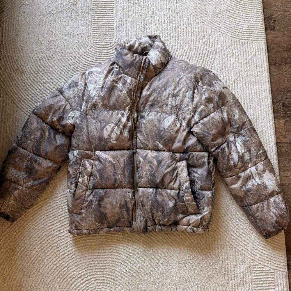 Womens camoflage puffer jacket